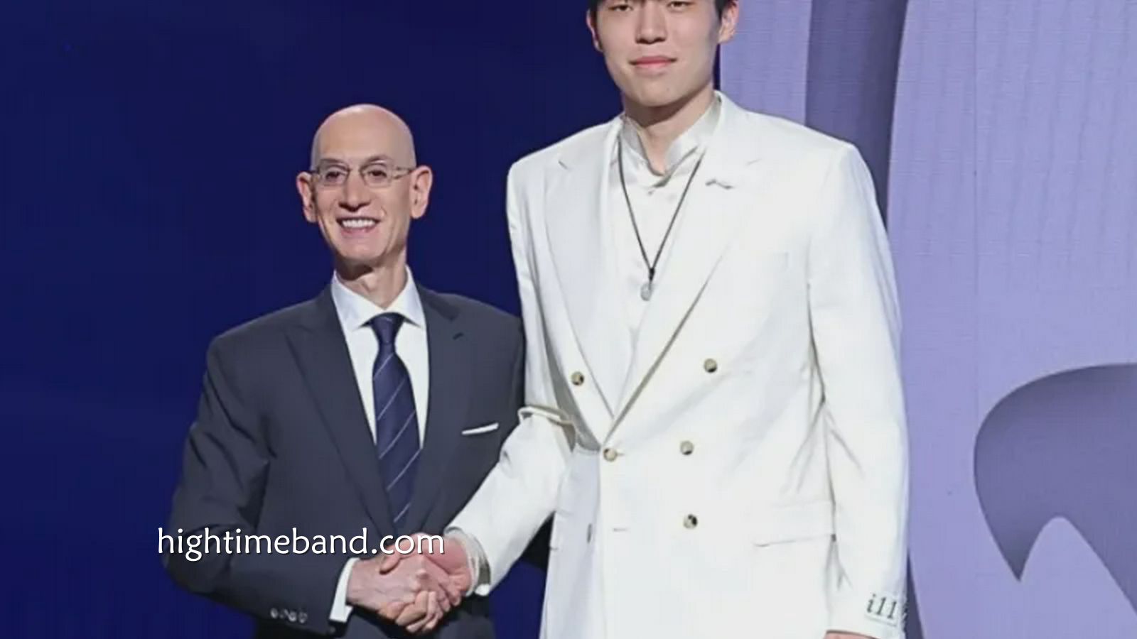 皇冠体育深度聚焦：美媒重排2025年选秀｜杨瀚森掉出首轮 弗拉格仍是状元克努佩尔榜眼