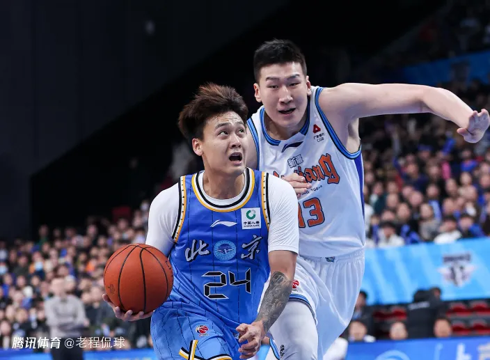 皇冠体育独家报道: 战老东家新疆只打9分钟 赵睿解释下半场没出战｜边打边调整