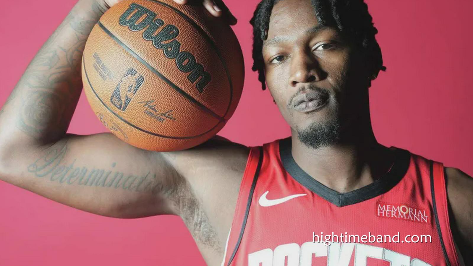 皇冠体育行业洞察：火箭评估交易芬尼-史密斯！引援瞄准四大后卫 明确两项原则